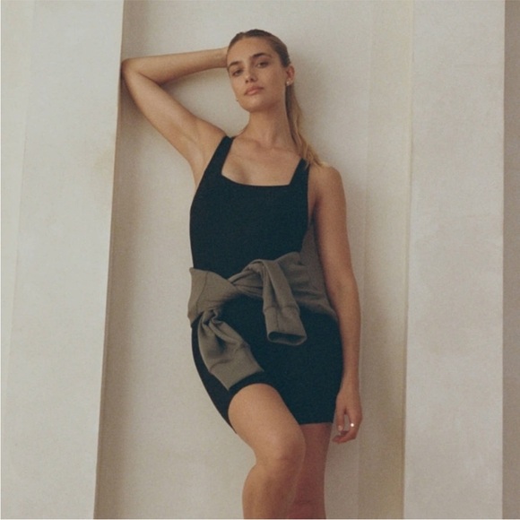 Abercrombie & Fitch YPB sculptLUX Squareneck Onesie M - Picture 3 of 3